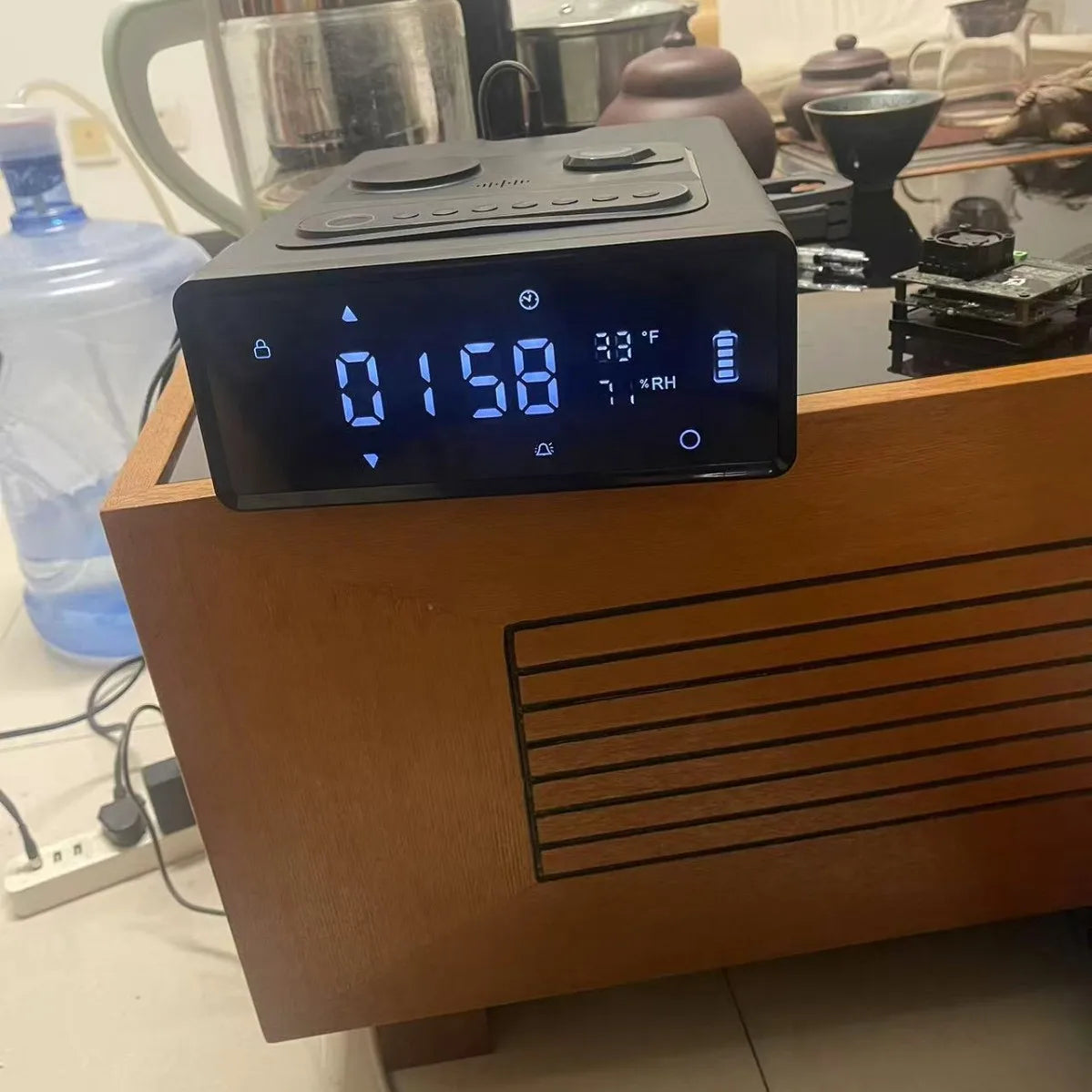 Coffre-fort biométrique pour pistolet avec horloge et charge sans fil – Noir